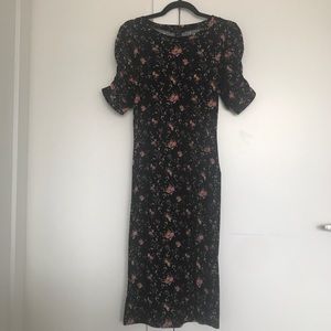 NEW Floral Quarter Sleeve Dress